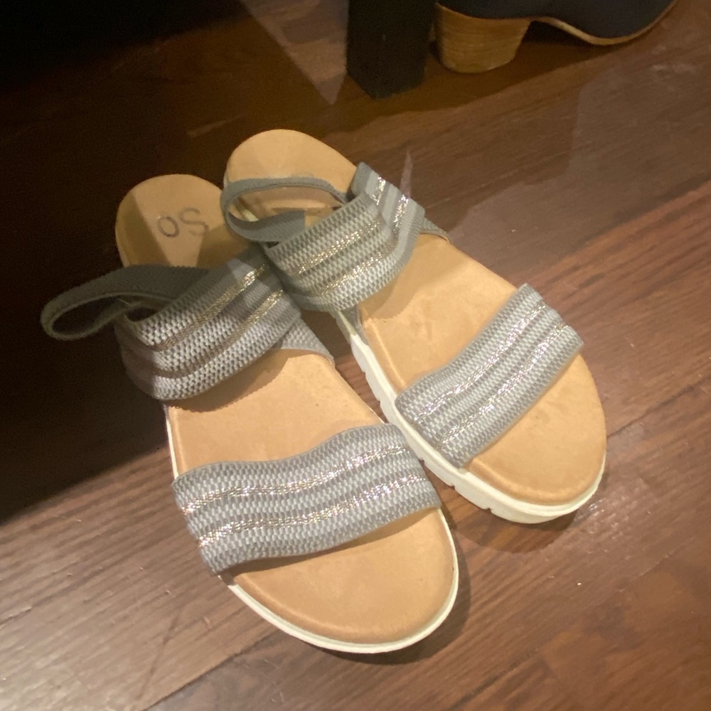 So comfort sandals